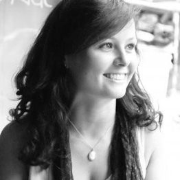 Laura Kelly image
