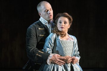 Julius Caesar hugging Cleopatra