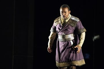 Tigrane performs in Radmisto